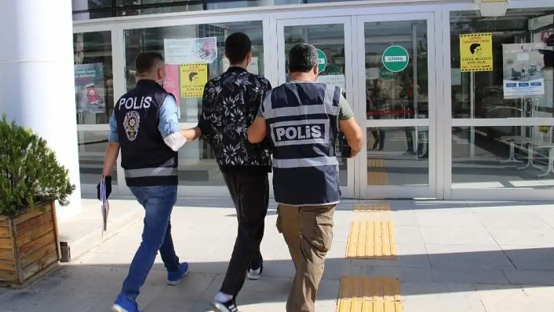 '32 suç kaydı bulunan şüpheli, çaldığı araçla gezerken yakalandı'