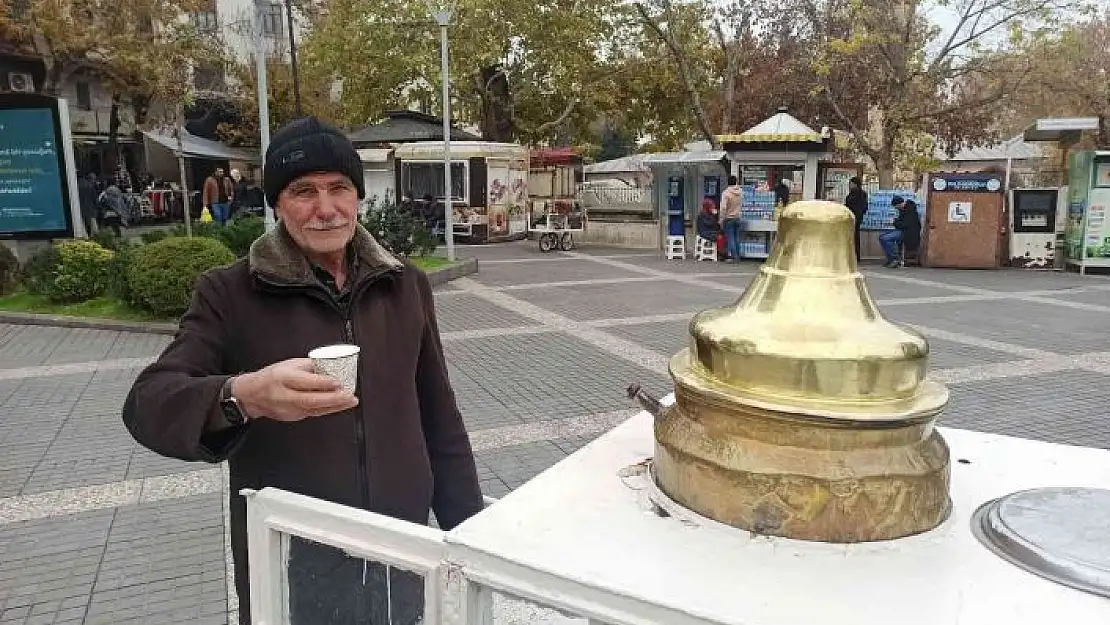 '38 yıldır kışın sattığı salep insanların içini onun ise evini ısıtıyor'