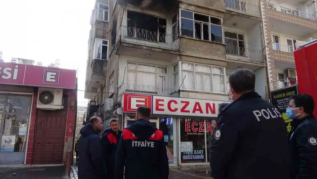 '4 katlı binadan yükselen alevler korkuttu'