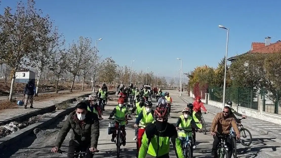 '40 bisikletçi Çırmıhtı´nın eşsiz güzelliklerinde pedal çevirdi'