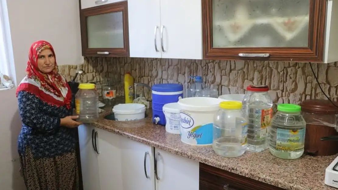 '40 derece sıcakta susuzluk çekiyorlar'
