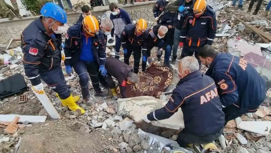 '40 gün sonra enkazdan bir kişinin cansız bedeni çıkarıldı'