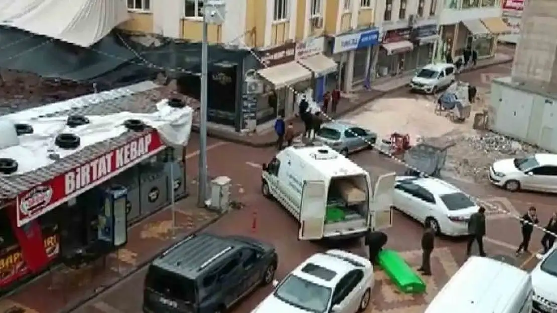 '42 gün sonra enkazdan bir kişinin cansız bedeni çıkarıldı'