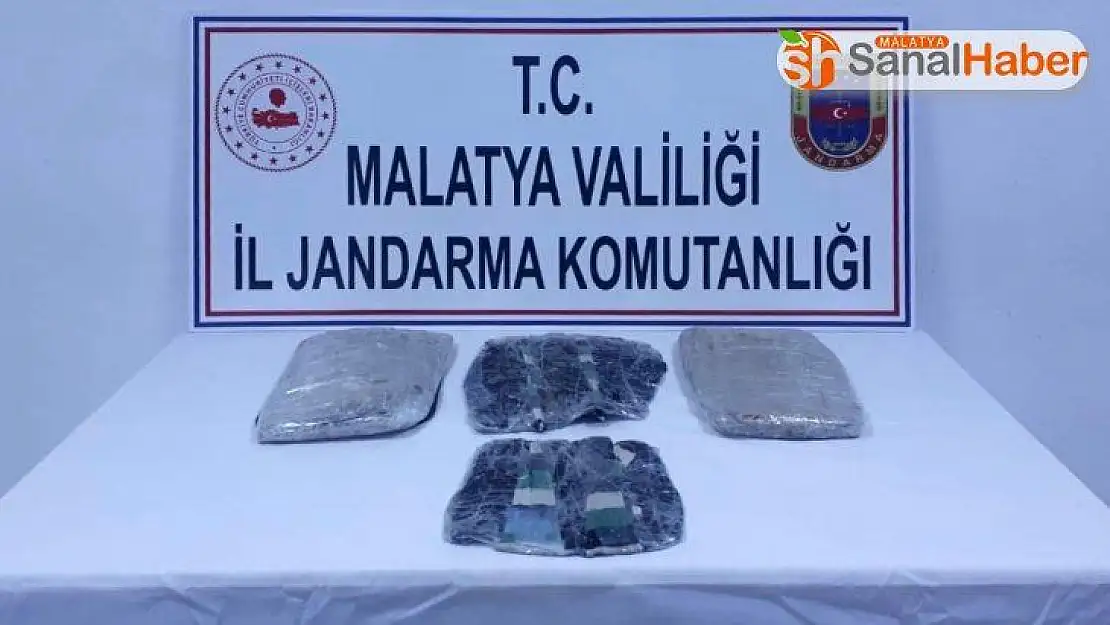 Malatya´da yabancı uyruklu şahısların üzerinde 6 kilo esrar ele geçirildi.