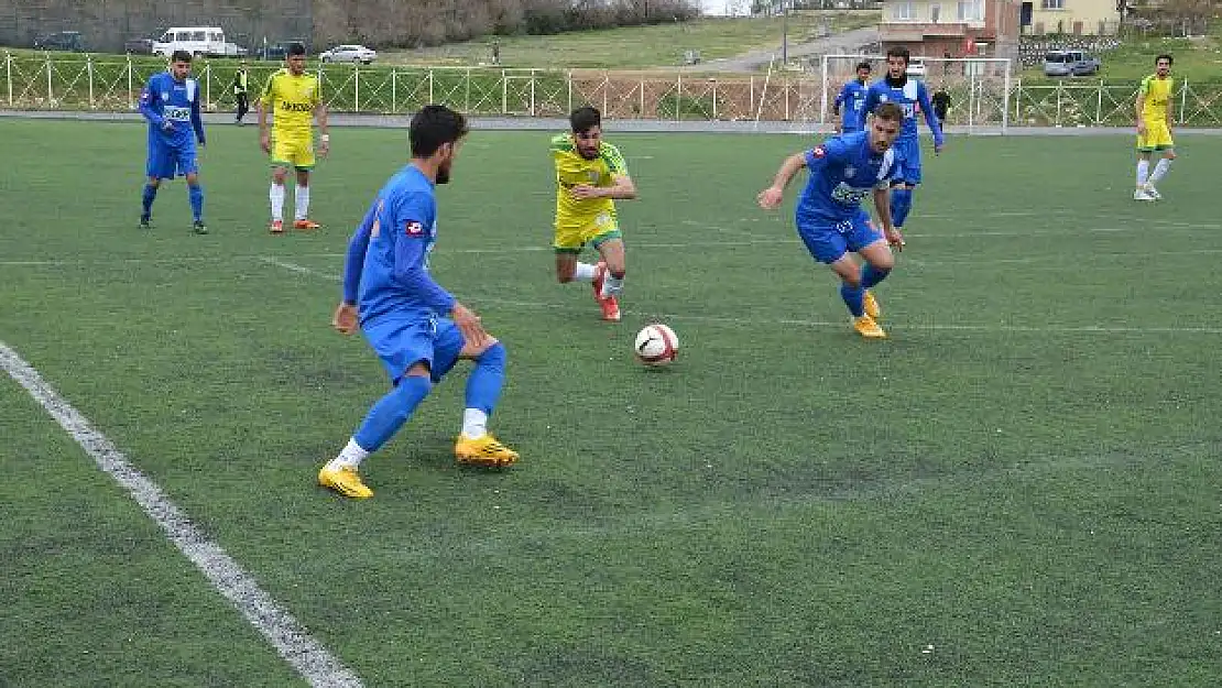 Yeşilyurtspor Futbol Takımı ligi iyi bir yerde tamamladı