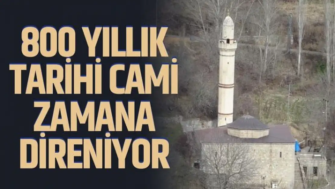 800 yıllık tarihi cami zamana direniyor