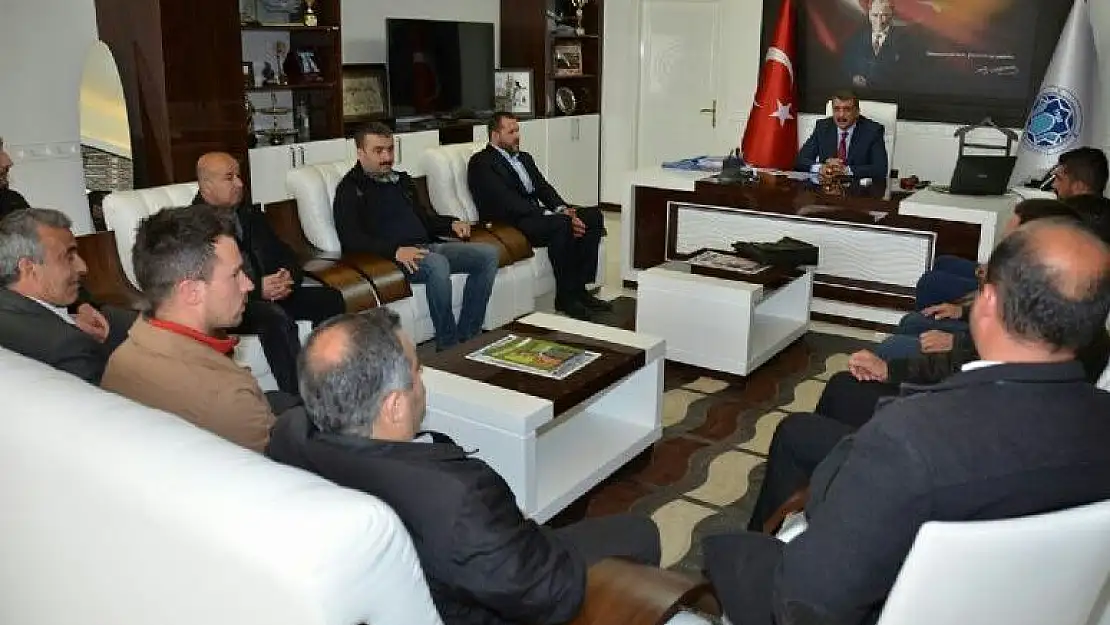 ESNAFLAR, BAŞKAN GÜRKAN´I ZİYARET ETTİ 