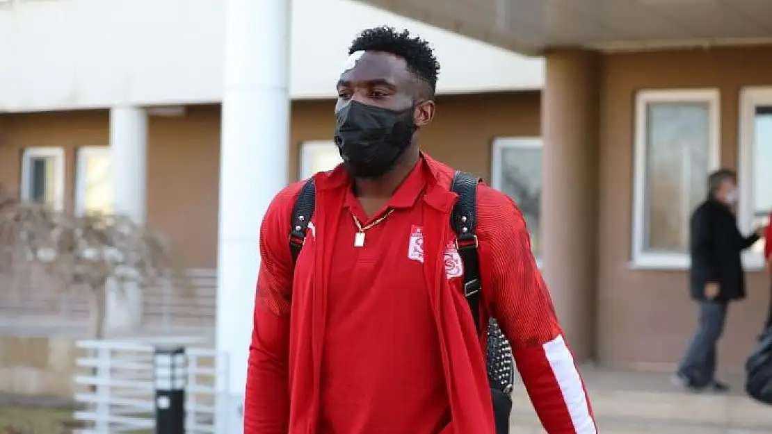'Aaron Appindangoye´nin tedavisi Fransa´da sürüyor'
