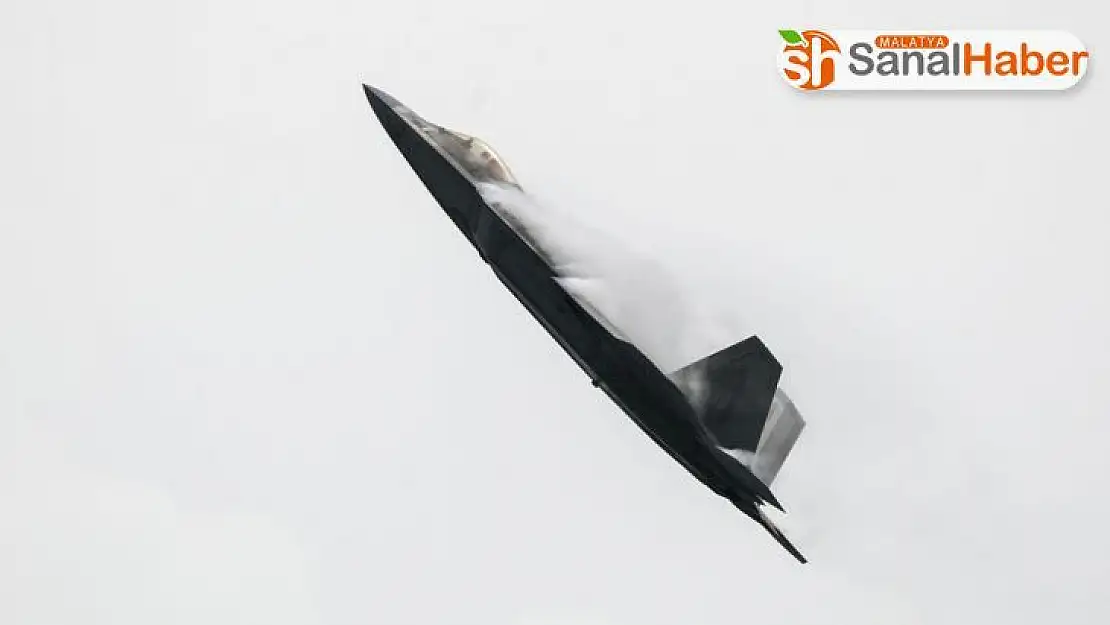 ABD savaş uçakları Rus savaş uçaklarına önleme yaptı