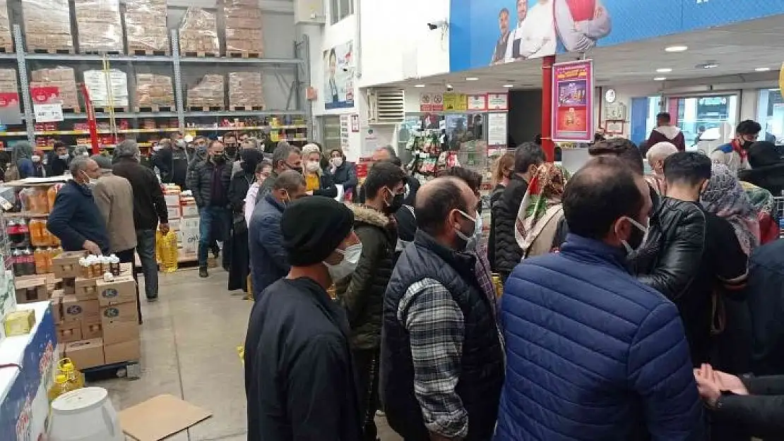 'Açılışa özel ucuz yağ kapışıldı'