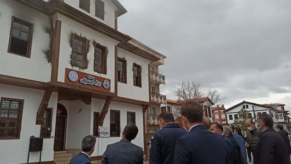 'Açılışını Bakan yapmıştı, Masal konağında korkutan yangın'