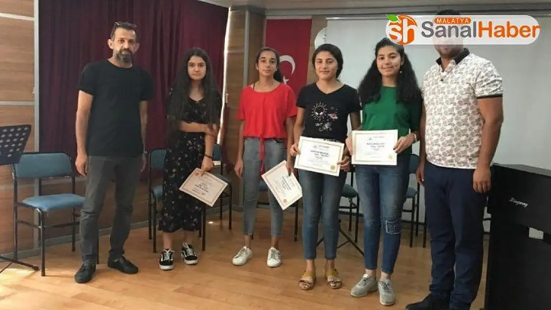 Adıyaman Belediyesi Konservatuarında sertifika heyecanı