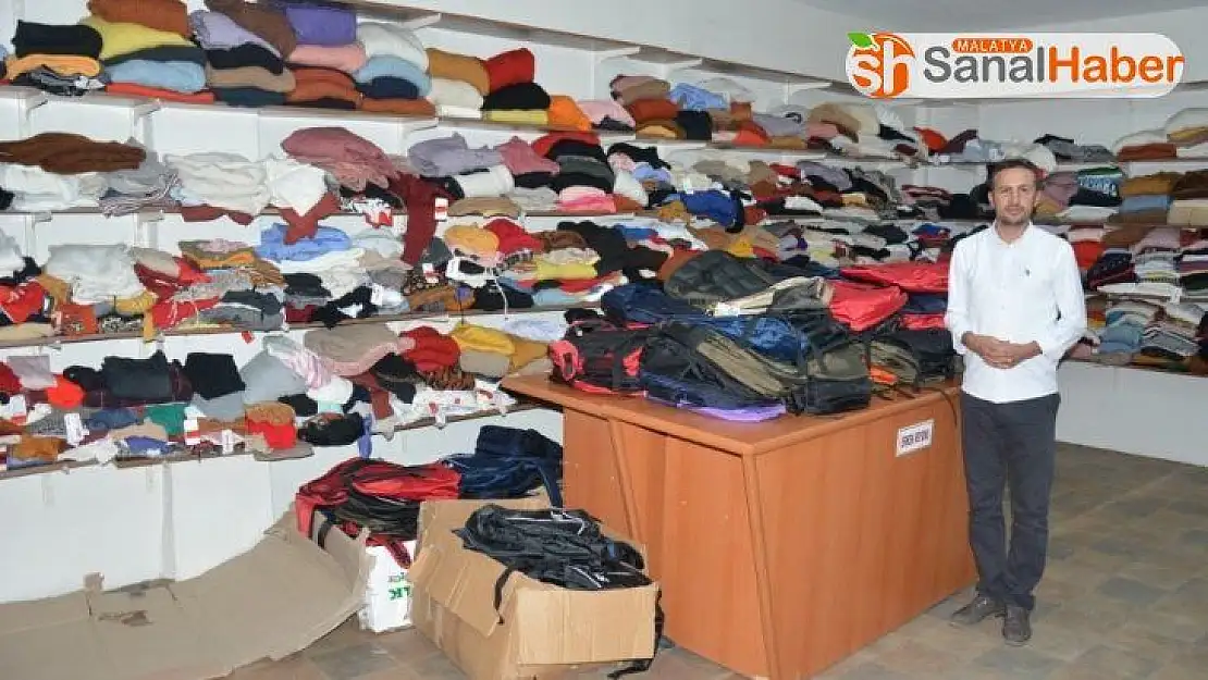 Adıyaman Belediyesi'nden bin 500 öğrenciye kırtasiye yardımı