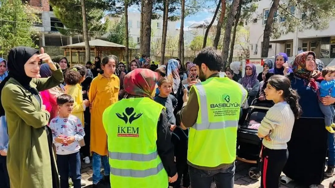 'Adıyaman´da 400 yetimin yüzü güldü'