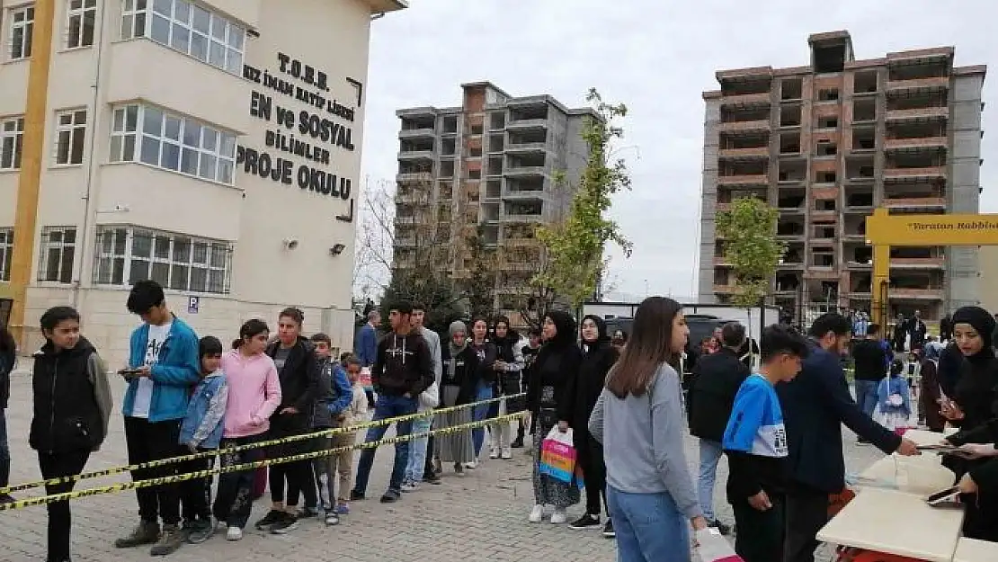 'Adıyaman´da 8 bin öğrenciye kitap dağıtıldı'