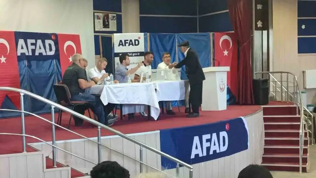 'Adıyaman´da deprem konutlarının kuraları çekildi'