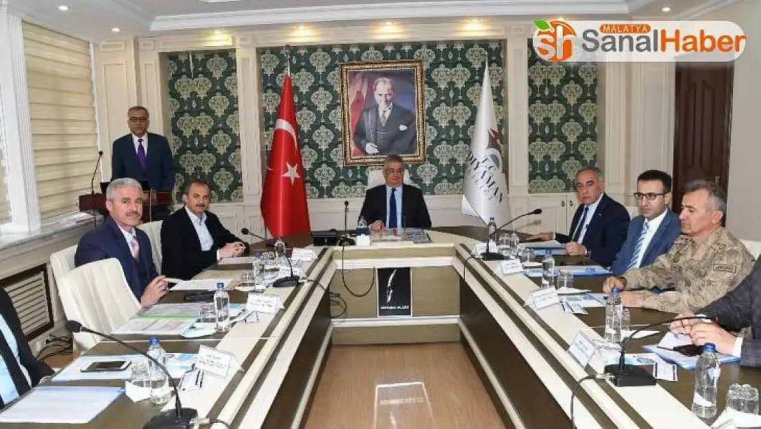 Adıyaman'da Korona virüs tedbirleri toplantısı yapıldı