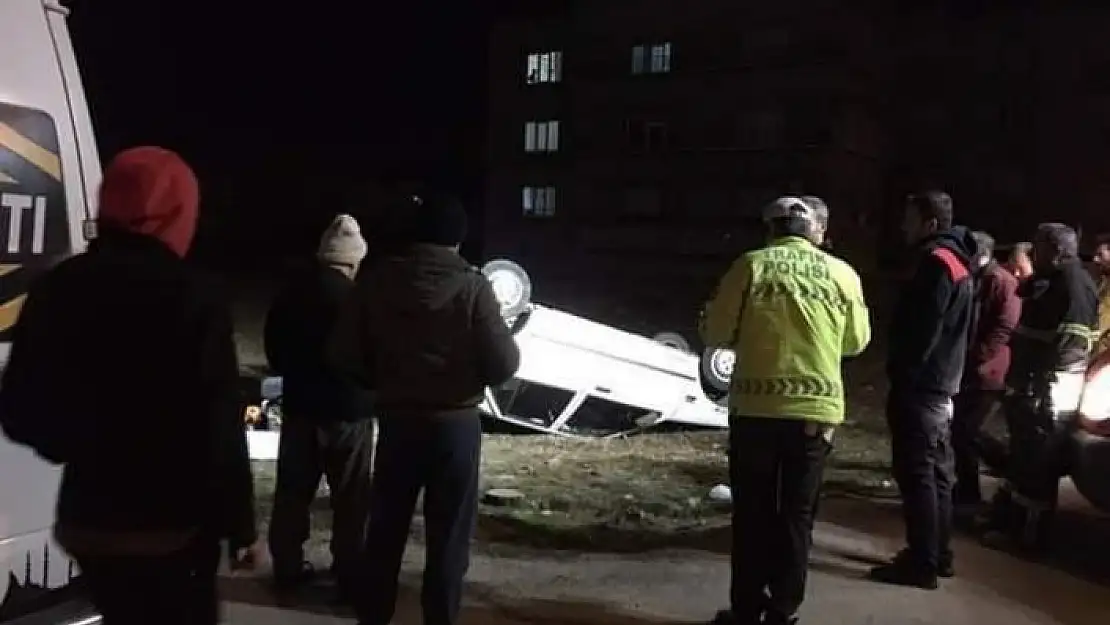 'Adıyaman´da, otomobil takla attı: 2 yaralı'