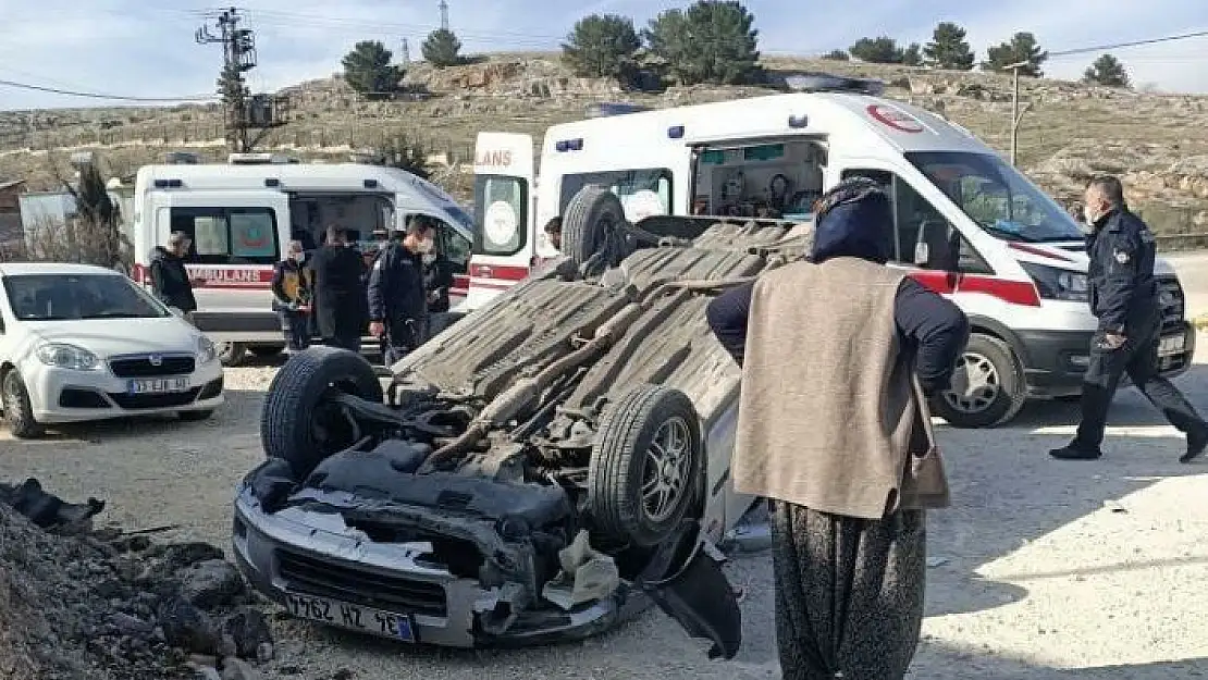 'Adıyaman´da otomobil takla attı: 3 yaralı'