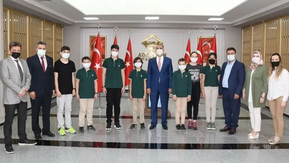 'Adıyaman Doğa Koleji´nin yedi öğrencisi dünya birincisi'