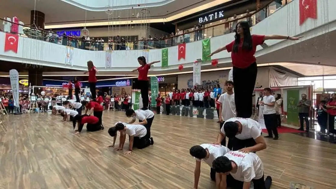 'Adıyaman Doğa Kolejinde 19 Mayıs coşkusu'