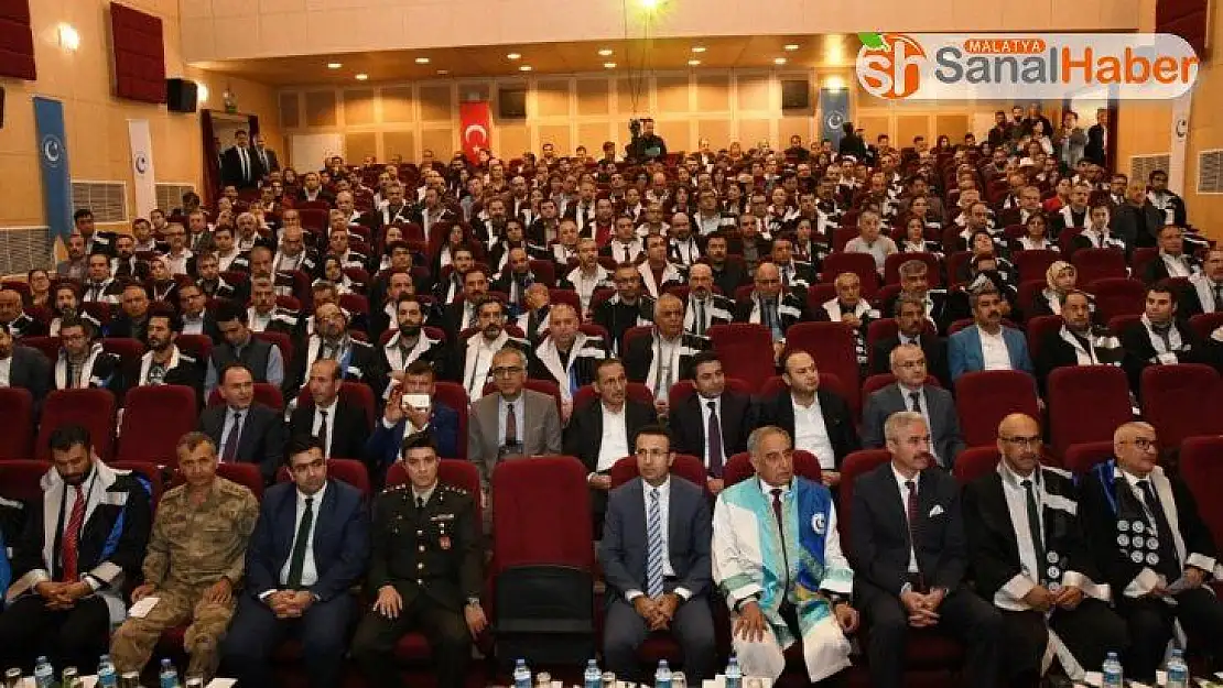 Adıyaman Üniversitesinde akademik yıl açılış töreni düzenlendi