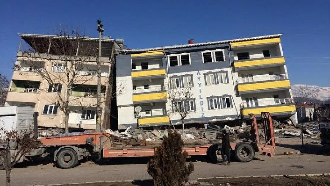 'Adıyaman ve Hatay´da binaların yıkılmasının en önemli sebebi ´Zemin Sıvılaşması´'