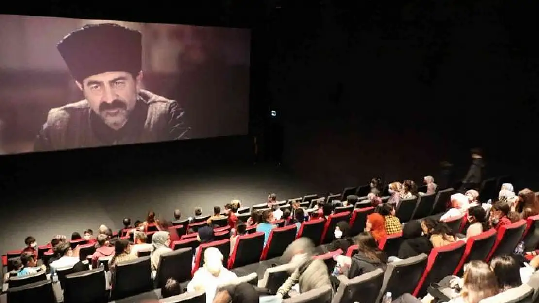 'Adıyamanlı öğrenciler ´Akif´ filmini izledi'