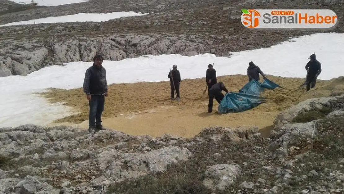Ağustosa kadar erimeden kar saklamanın yöntemi: 'Kürtük'