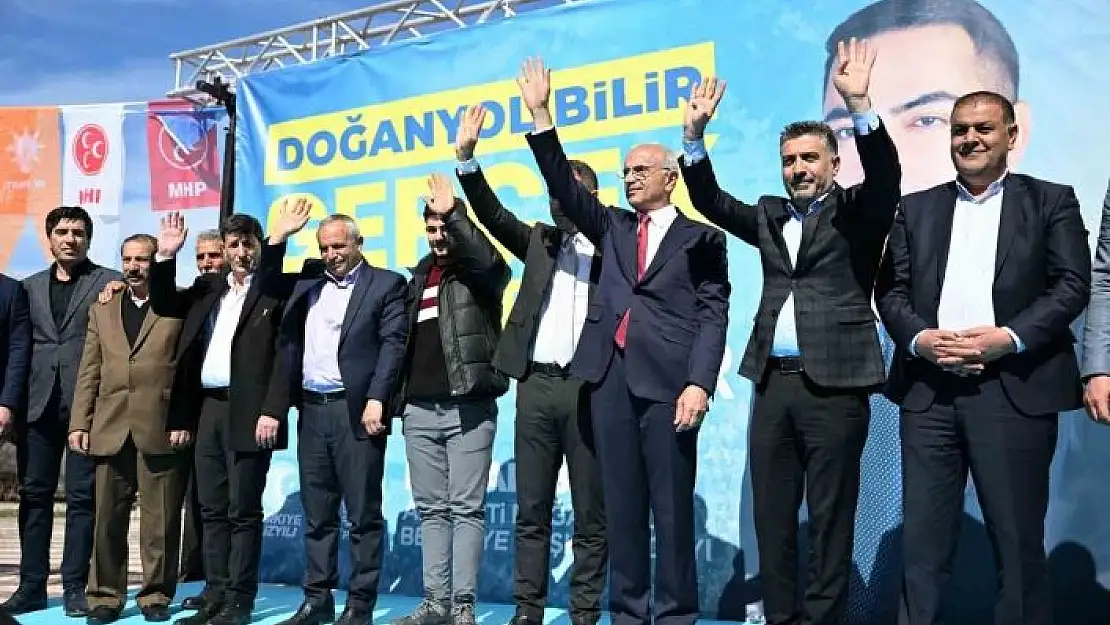 'AK Parti Büyükşehir Adayı Sami Er, Doğanyol ilçesini ziyaret etti'