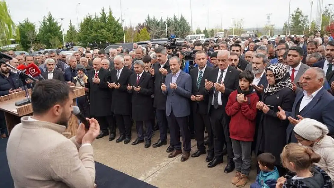 'AK Parti milletvekili adaylarını tanıttı'