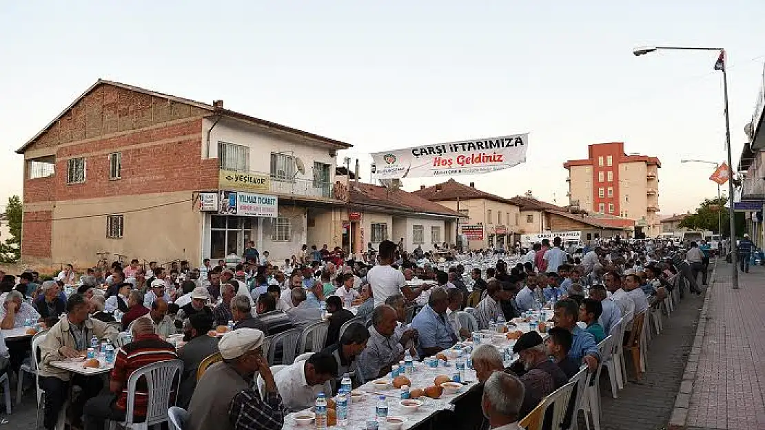 `ÇARŞI İFTARI´ SOFRASI  AKÇADAĞ´DA KURULDU