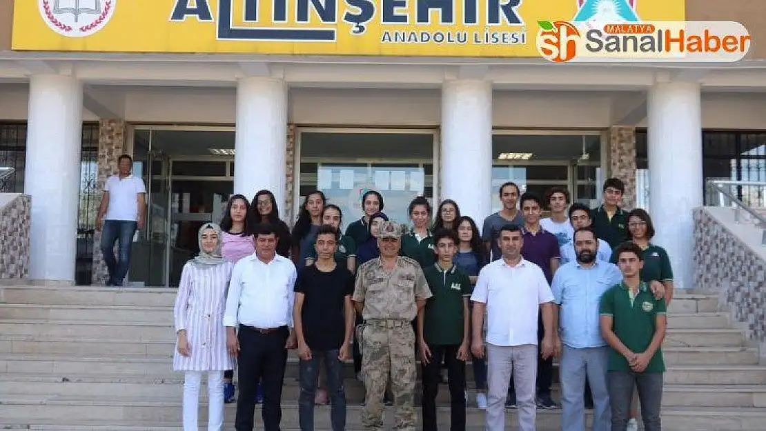 Albay Atasoy öğrencileri yalnız bırakmadı