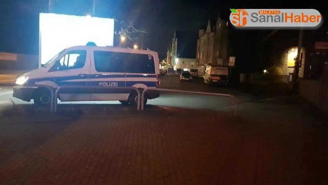 Almanya'da 3 camiye yapılan bomba ihbarı asılsız çıktı