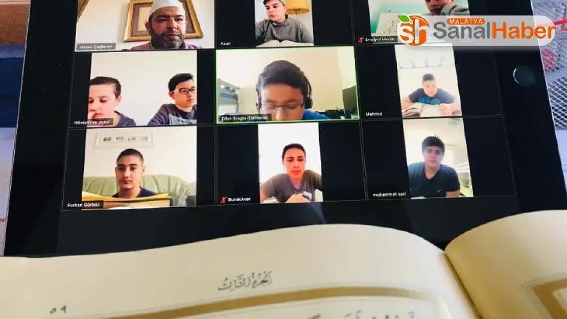 Almanya'da Kur'an kursu öğrencilerine uzaktan eğitim veriliyor