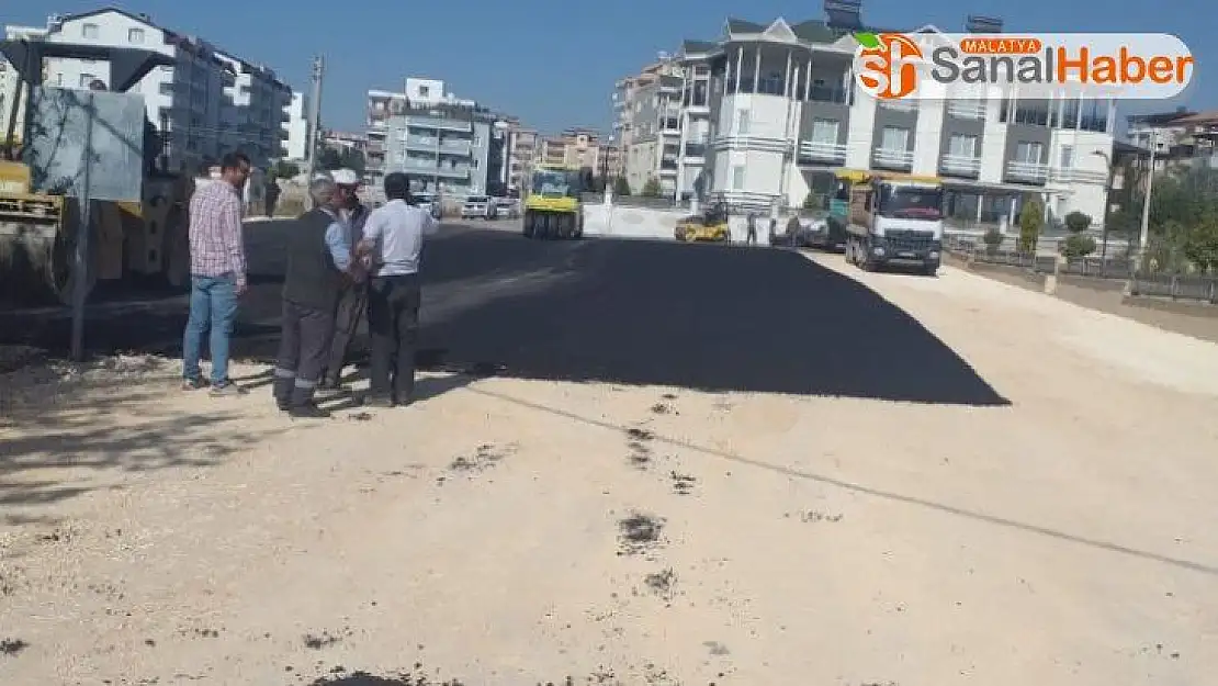 Altınşehir Mahallesinde asfalt çalışması
