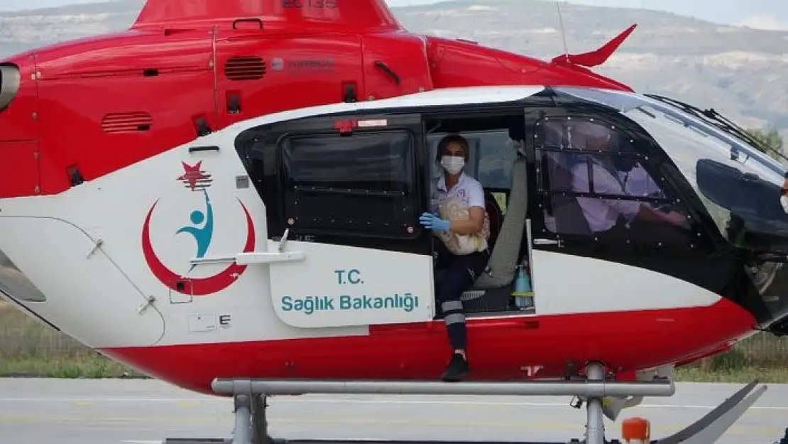 'Ambulans helikopter 1 buçuk aylık bebek için havalandı'