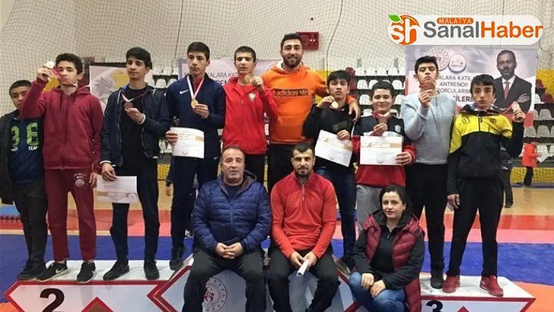 Anadolu Yıldızlar Ligi Güreş Grup Müsabakaları