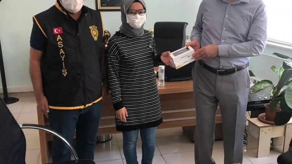'Aranan şahıs cep telefonu hırsızlığından  yakalandı'