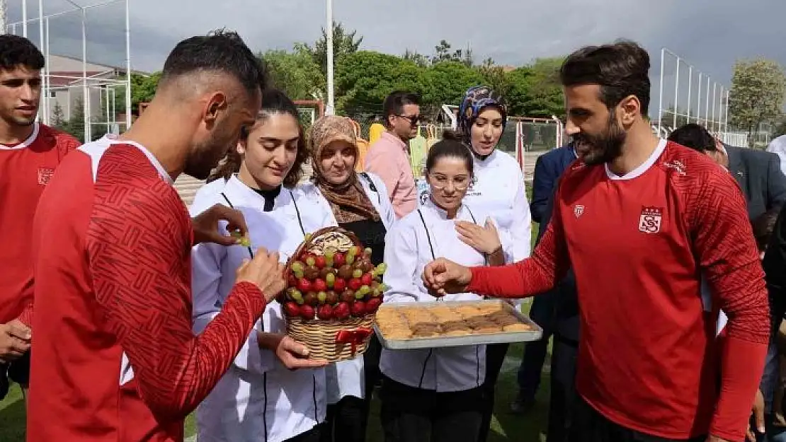 'Aşçılardan, Sivasspora tatlı dopingi'