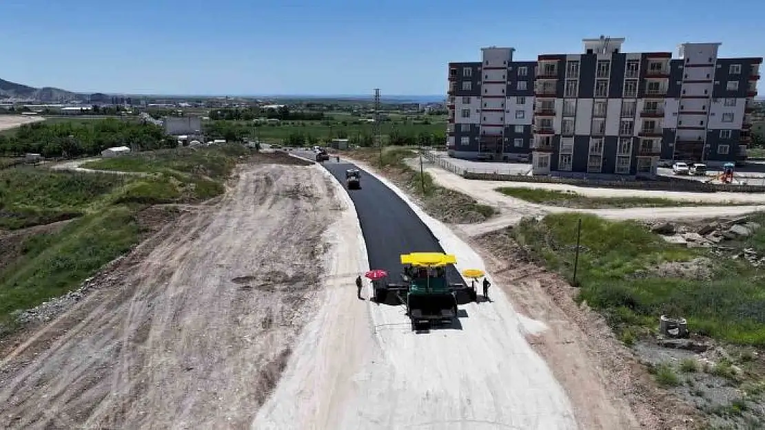 'Asfalt serim çalışmaları hızla devam ediyor'