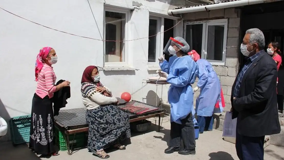 'Aşı ikna timleri kapı kapı dolaşıyor'