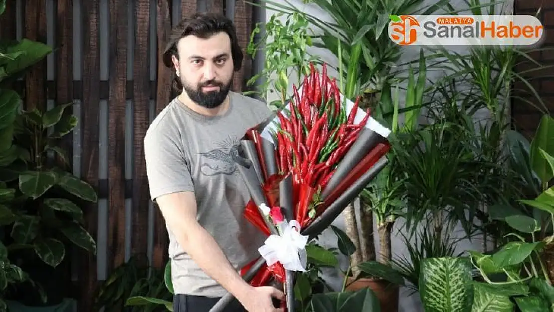 Aşk acısı çekenlere Maraş biberinden çiçek buketi