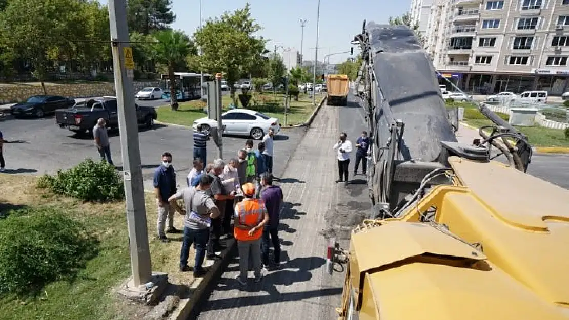 'Atatürk Bulvarında yenileme çalışmaları başladı'