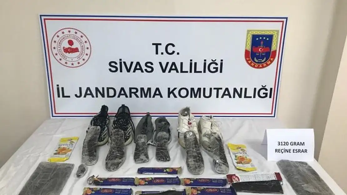 'Ayakkabı tabanından uyuşturucu çıktı'