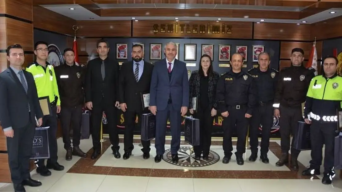 'Ayın polisleri ödüllendirildi'
