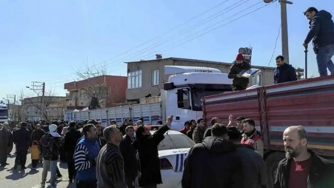 'Azerbaycan´dan gelen yardım tırları depremzedelere merhem oldu'
