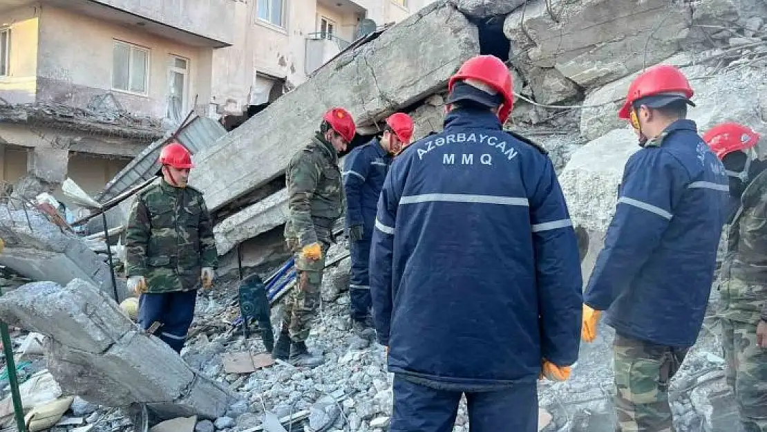 'Azerbaycan orman yangınlarının ardından deprem bölgesinde'