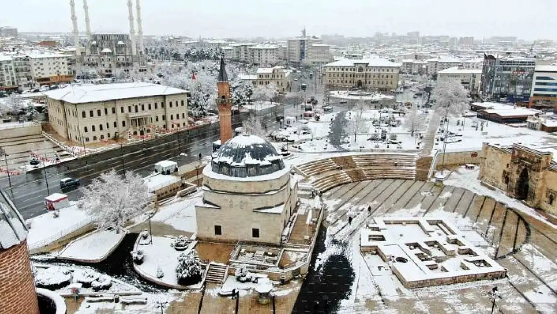 'Bahar karı hayrete düşürdü'