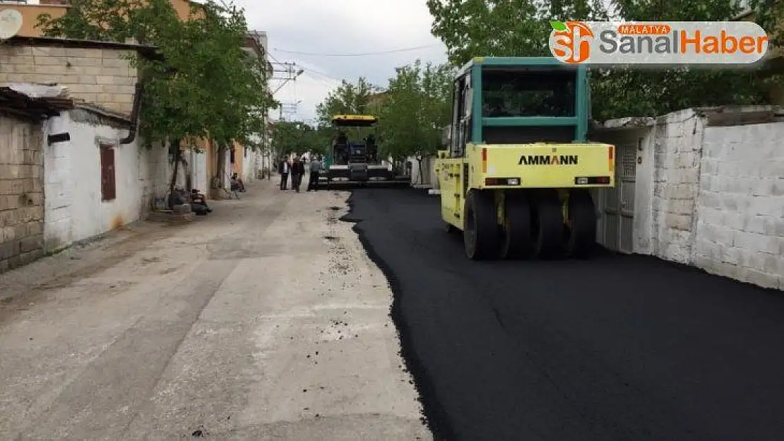 Bahçecik Mahallesindeki sokakların asfaltı yenileniyor